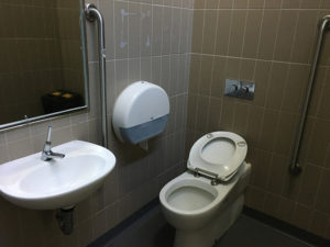 GrantsPicnicGround toiletinterior 300x225