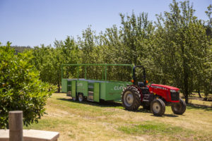 Tractor towing the Apple Express cart 300x200